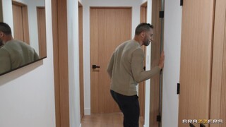 Big Cock Fucks Wife's Guest - смотри новое порно бесплатно REDPORN.TOP