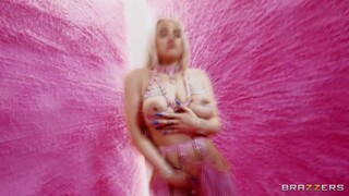 European Sex Goddess Kylie Returns - эксклюзивное порно REDPORN.TOP