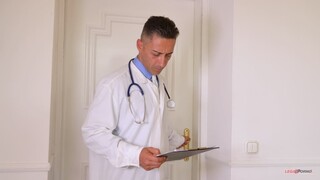 Verona and Alyssia Kent Enjoy Blowjob and Anal with Doctor - эксклюзивное порно REDPORN.TOP