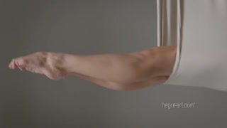 Brunette Babe Magdalena in Nude Yoga Workout - эксклюзивное порно REDPORN.TOP